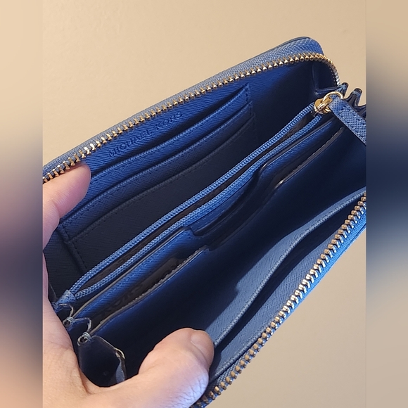 MICHAEL KORS PEBBLED LEATHER WALLET - Picture 6 of 6